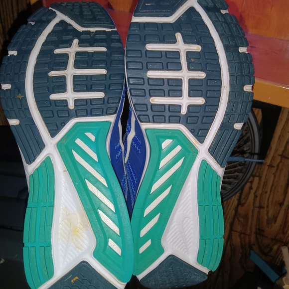 Nike women's shoe 8 - Picture 3 of 3